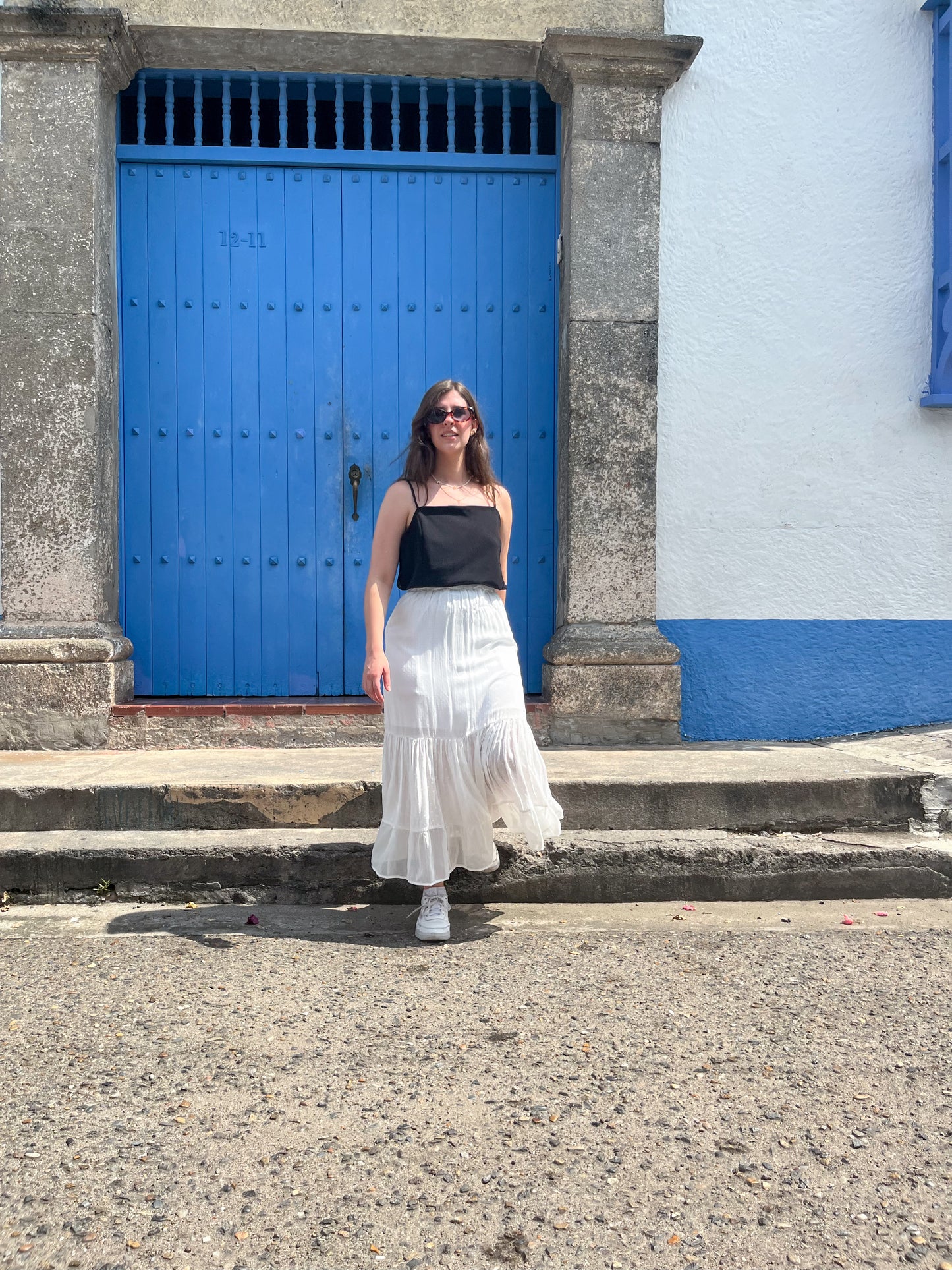 Falda Larga de Tiempos Blanca PAz Hecha con Retazos Reciclados| Moda ética y sostenible hecha en Colombia