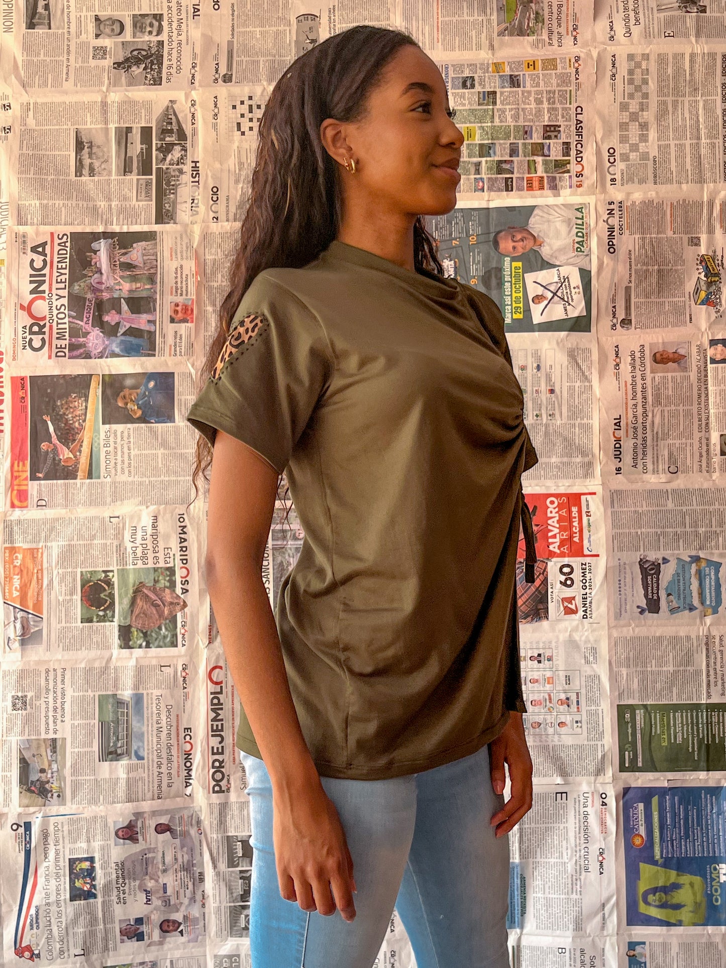 Camiseta Oversize verde militar Musida | Moda ética y sostenible hecha en Colombia