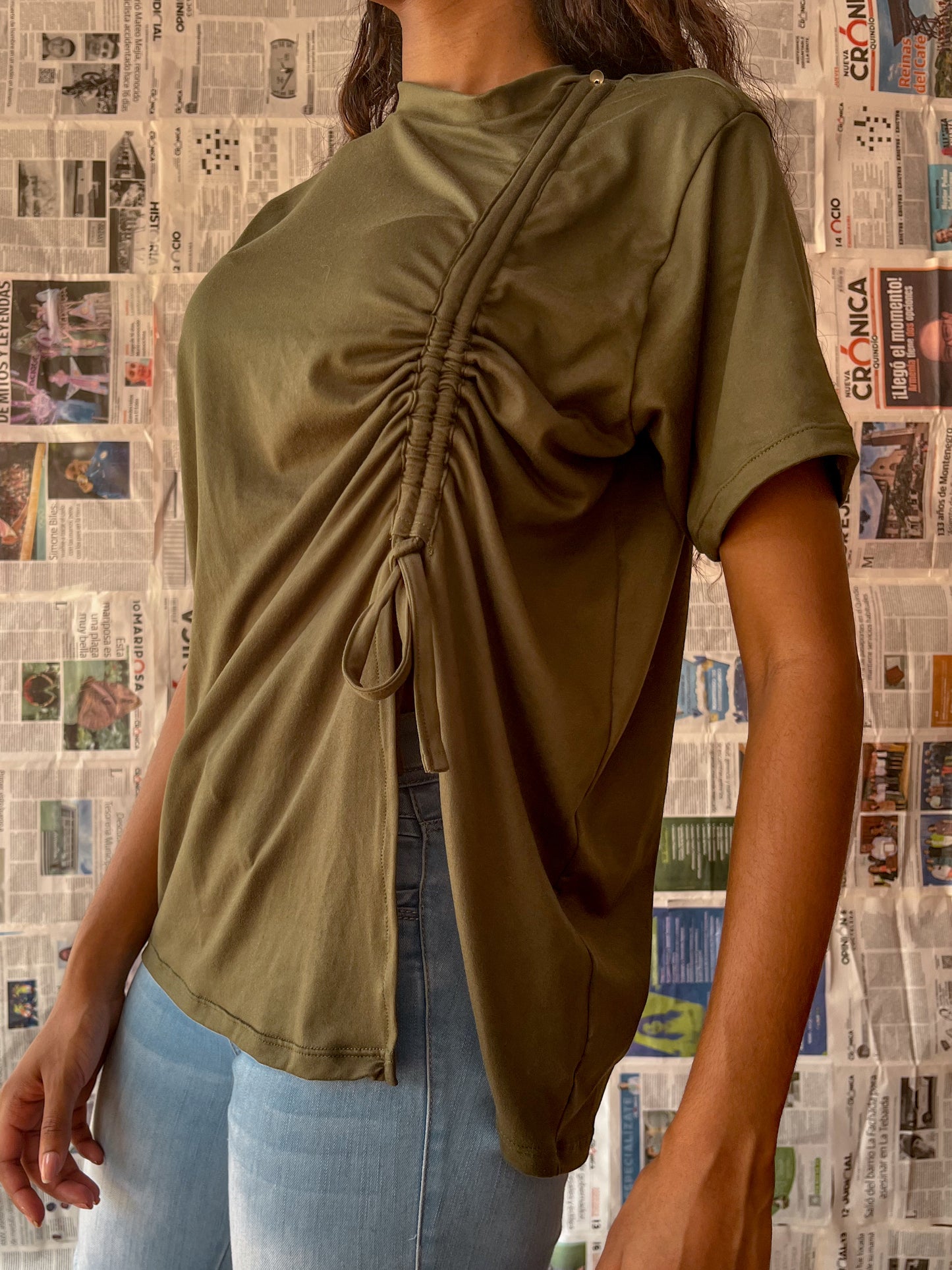 Camiseta Oversize verde militar Musida | Moda ética y sostenible hecha en Colombia
