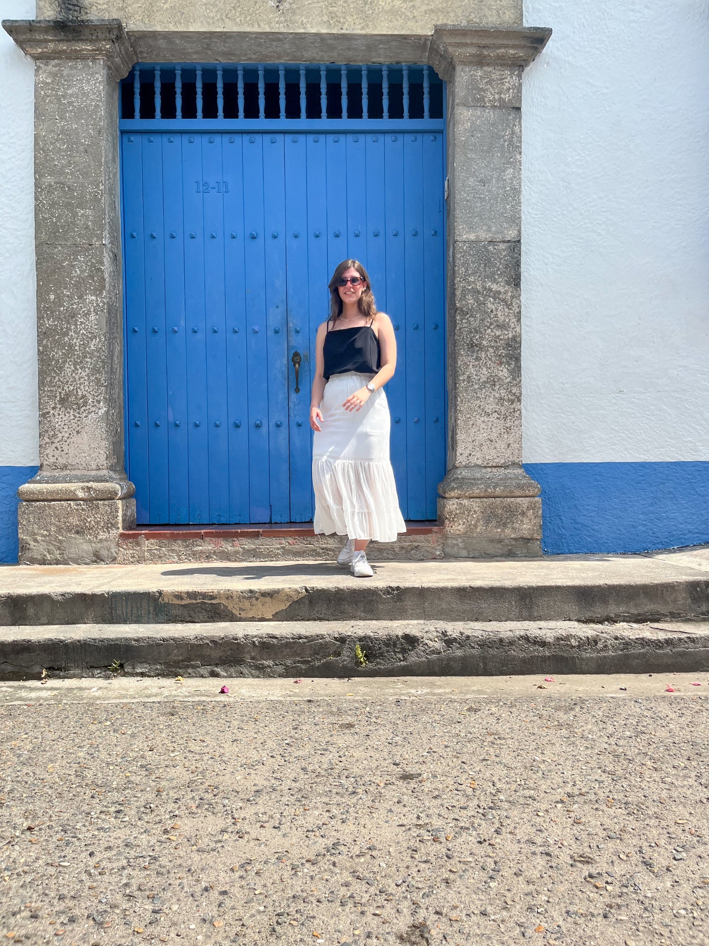 Falda Larga de Tiempos Blanca PAz Hecha con Retazos Reciclados| Moda ética y sostenible hecha en Colombia