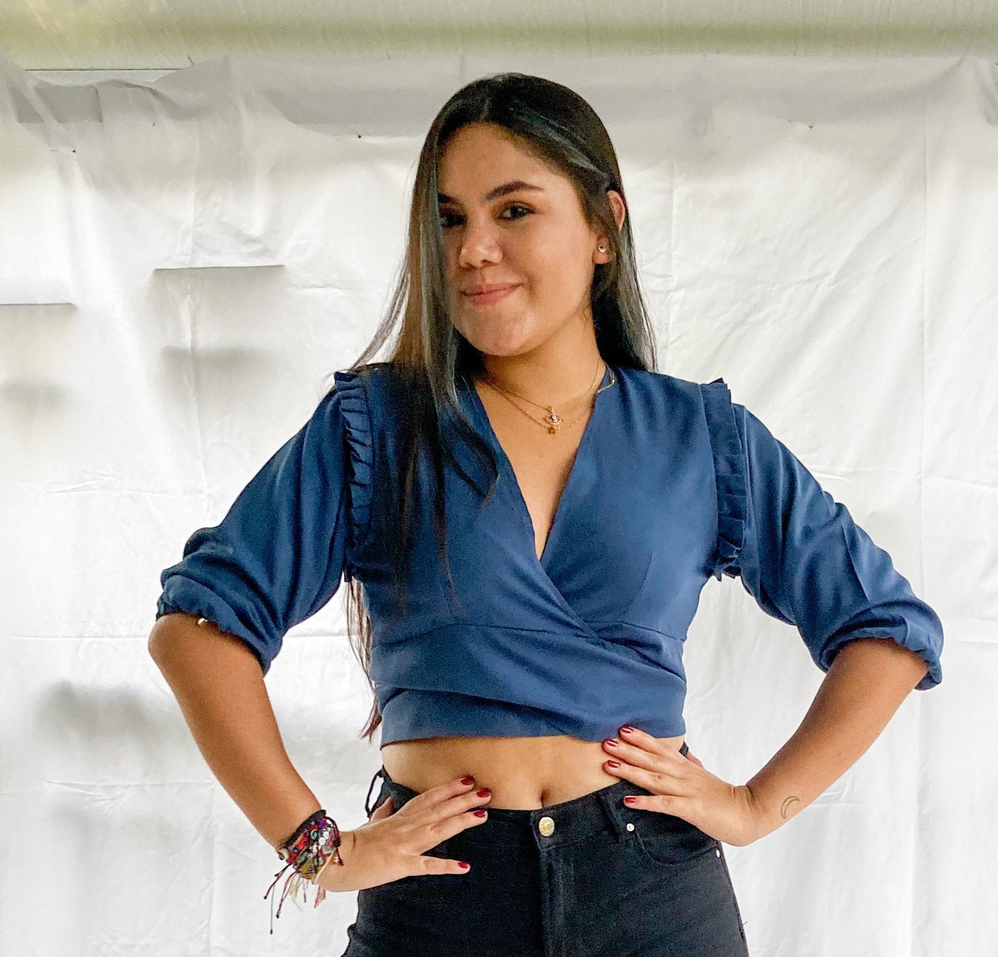 Blusa manga 3/4 con resorte en el puño, boleros en la siza y amarrado, 100% Colombiano.azul petroleo
