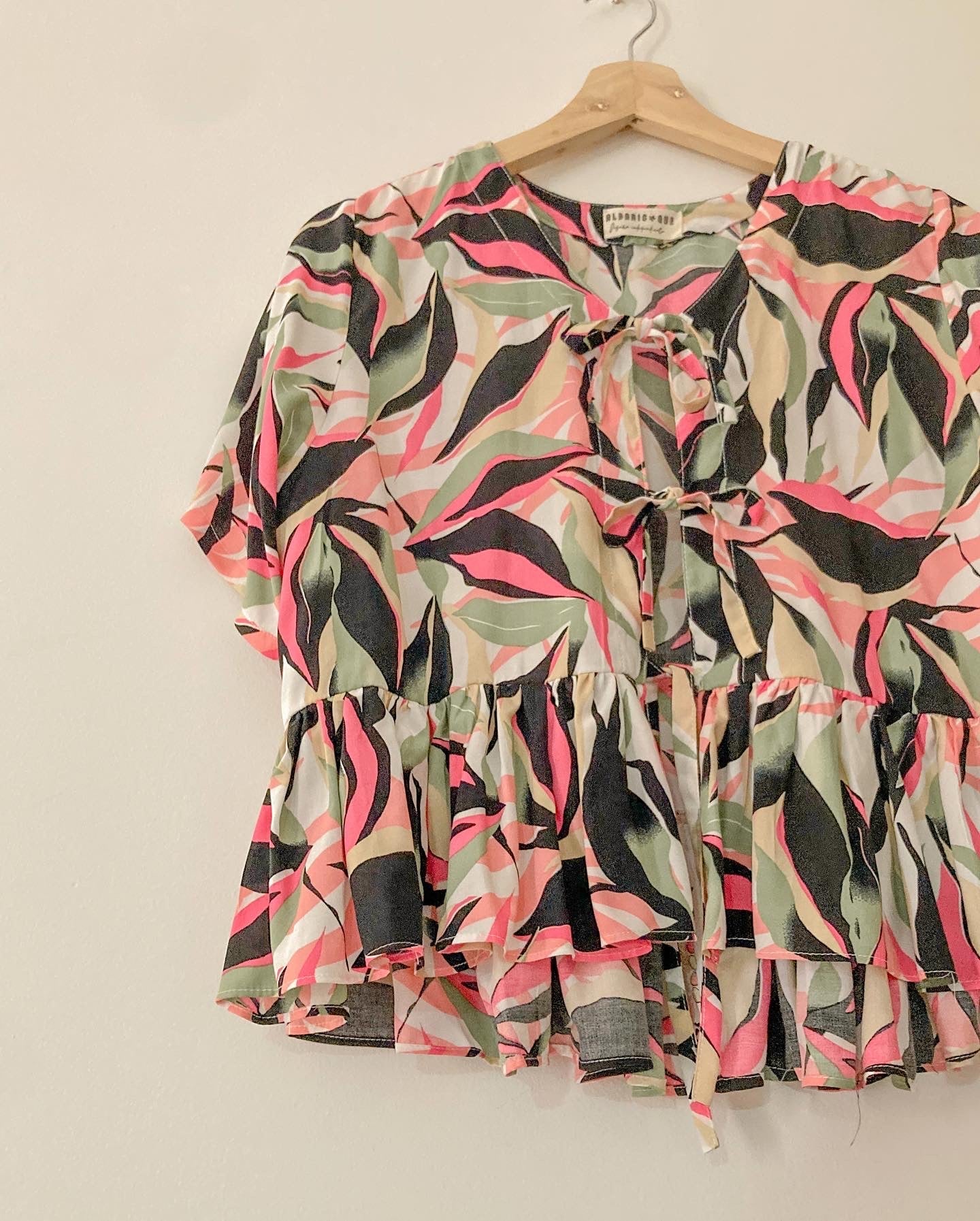 Camisa para mujer con varios usos manga corta, 100% Colombiana.