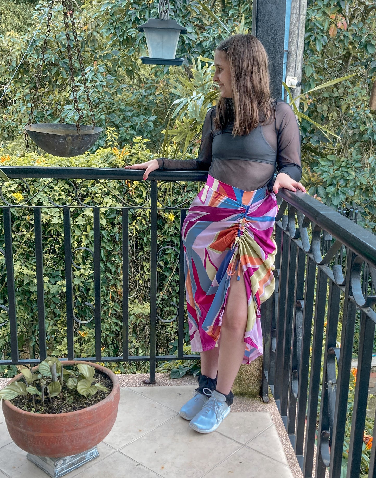 Falda midi caleidoscopio tonos rosas