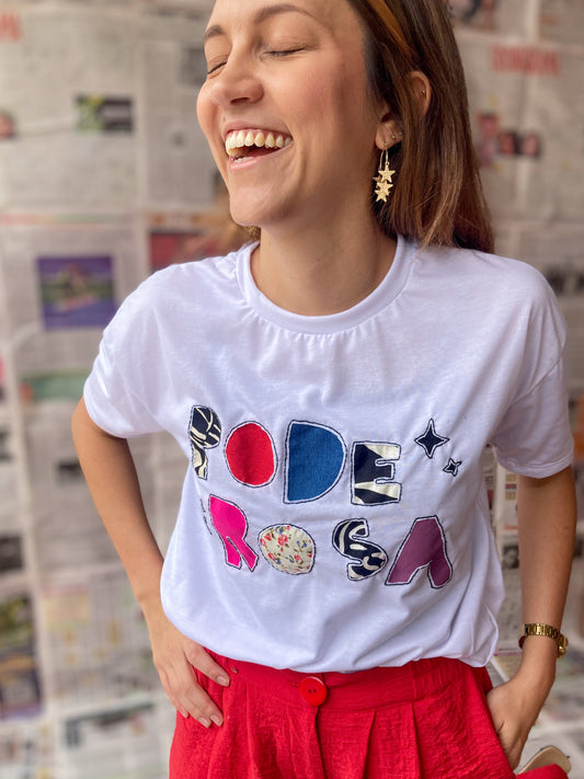 Camiseta Oversize Bordada a Mano soy "Poderosa" | Moda ética y sostenible hecha en Colombia