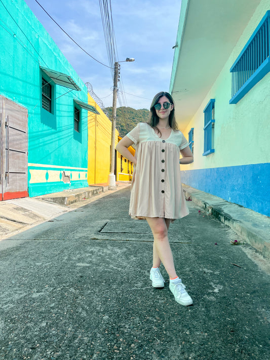 Vestido Nácar – Vestido corto oversize en retazos de chalis, único y hecho en Colombia| Moda ética y sostenible hecha en Colombia