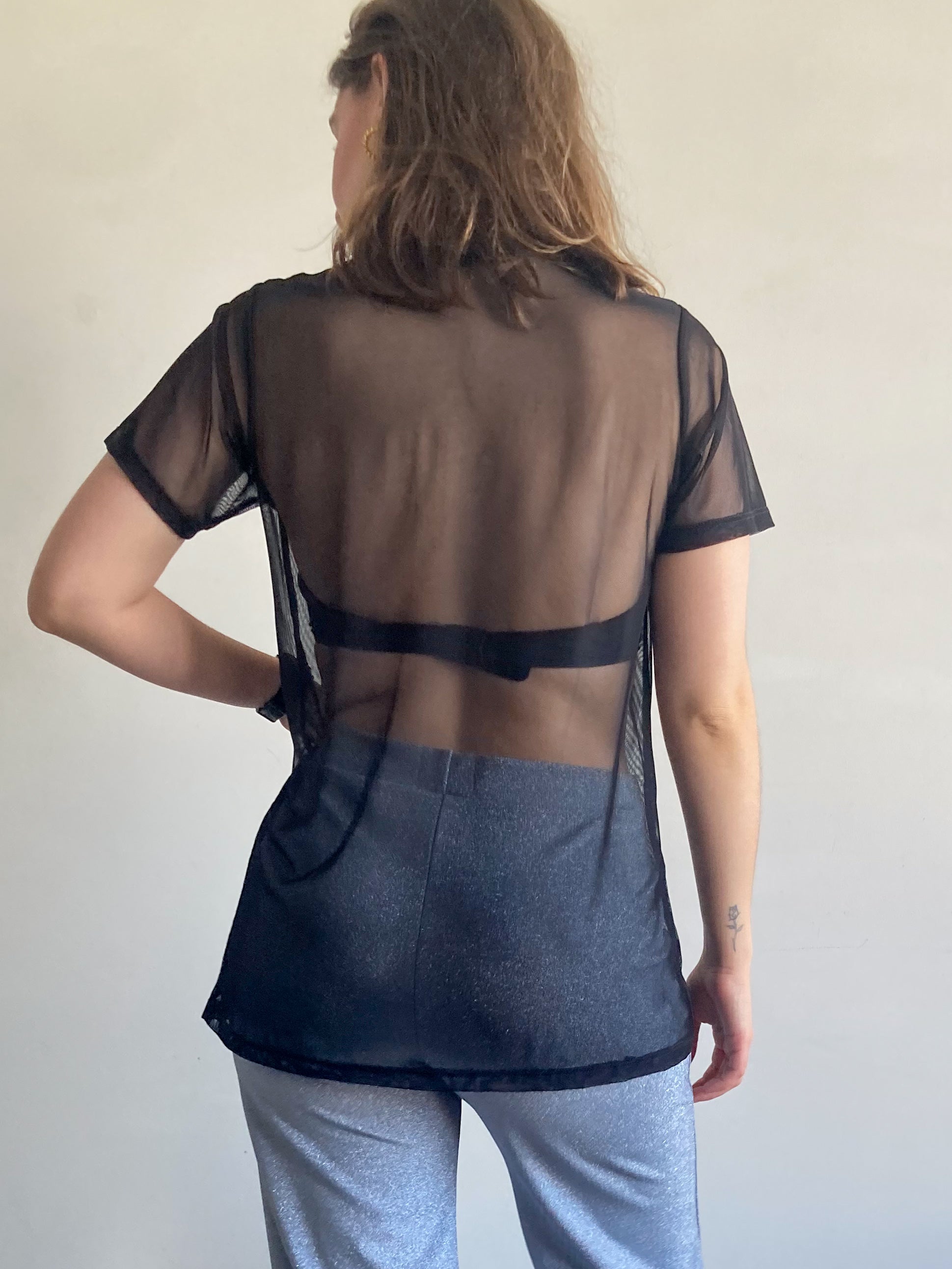 Camiseta cheap negra transparente