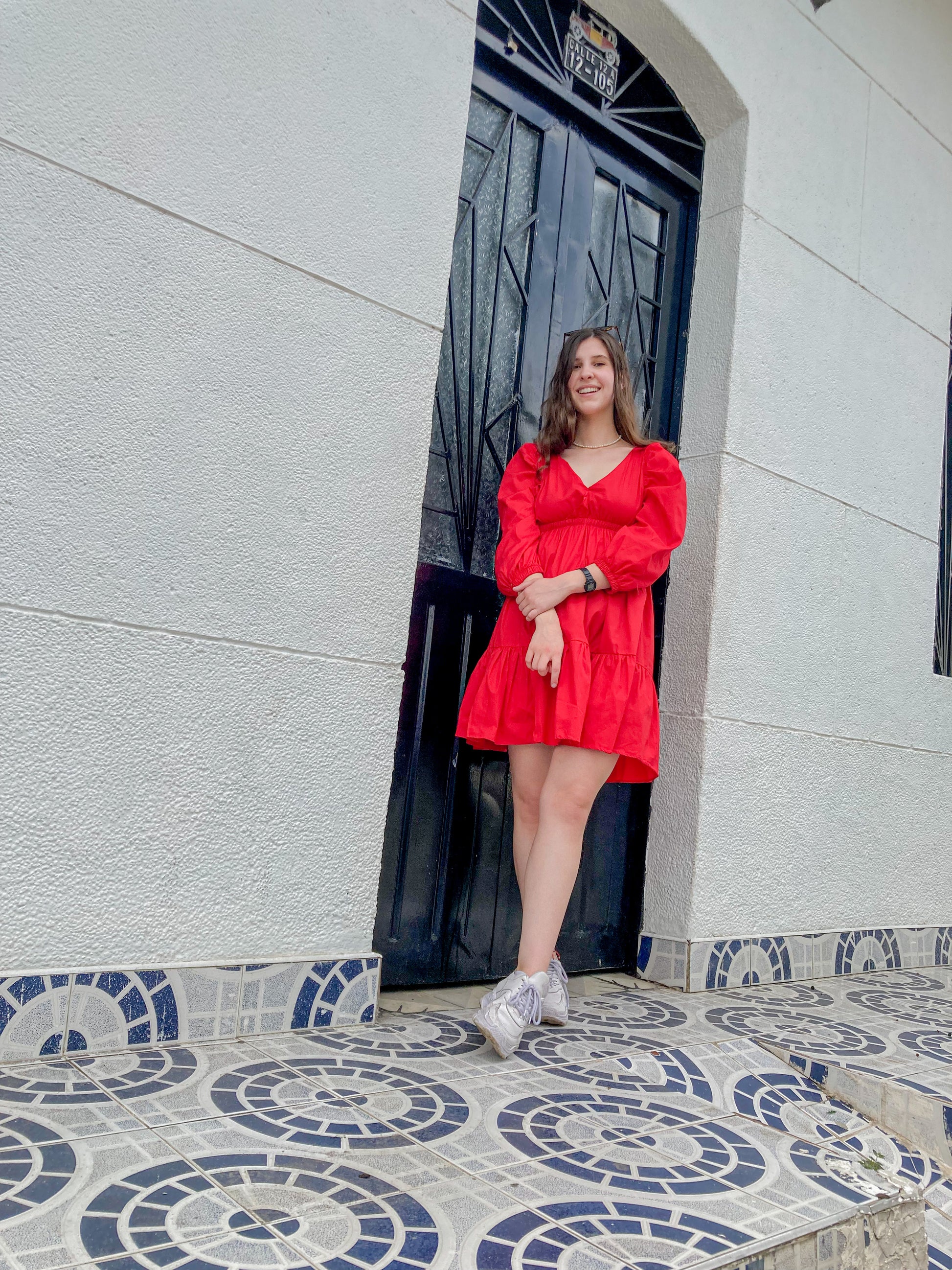 Vestido corto de tiempos y mangas bombachas 100% Colombiano.