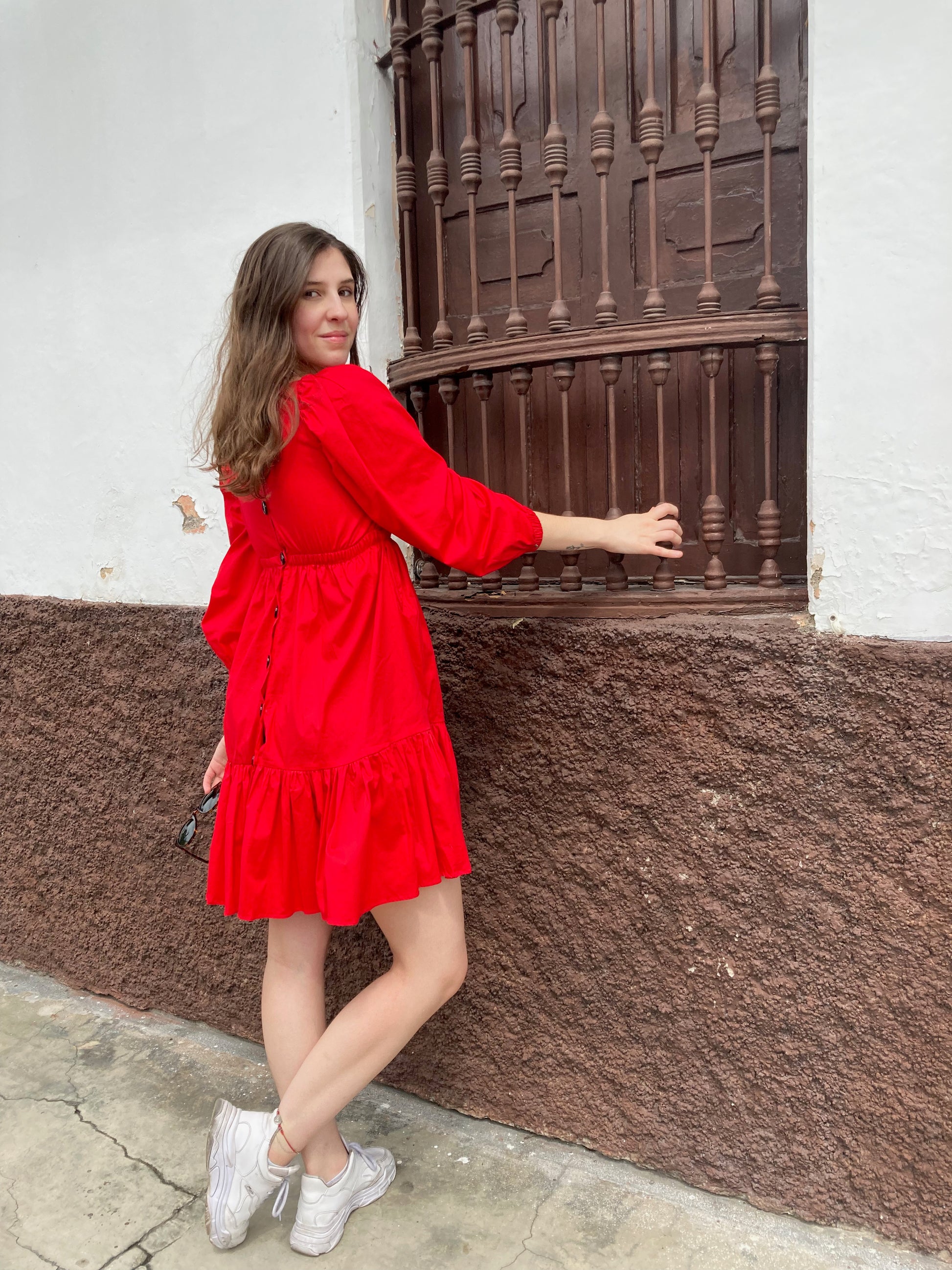 Vestido corto de tiempos y mangas bombachas 100% Colombiano.